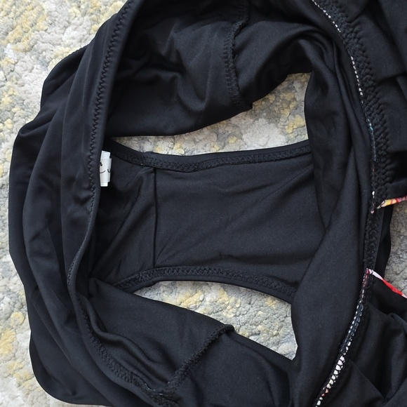 Cupshe One Piece Swim - Picture 4 of 9